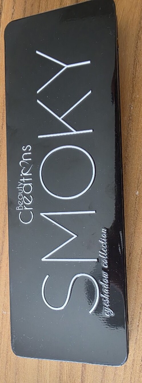 Beauty Creations Smoky Palette - Black